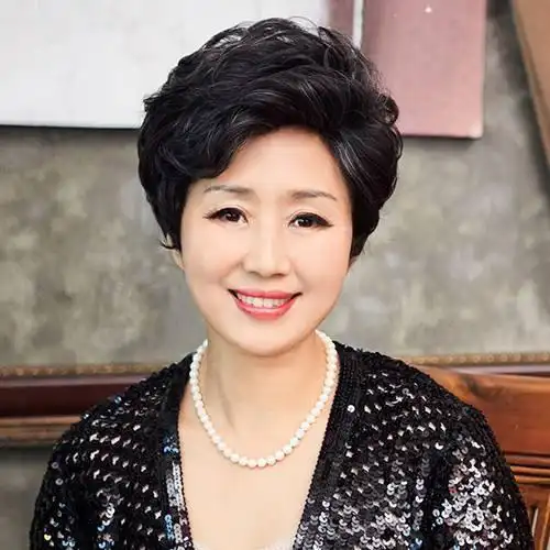 当你的气场达不到的情况下,谁中老年假发 女 花白假发 送奶奶表演老