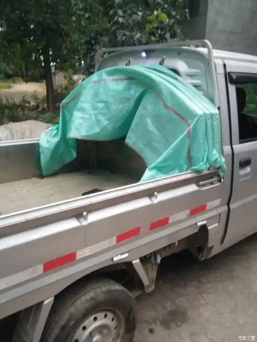 五菱荣光小卡改装折叠车棚