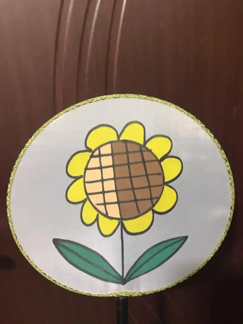 大夏天用丙烯十二色笔画了十把扇子.#图文伙伴计划#图文日记 - 抖音