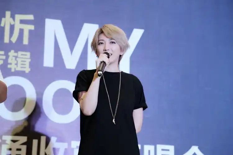 2011年快乐女声全国季军刘忻