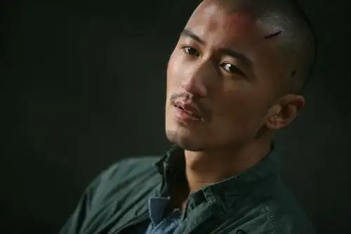 电影里的拼命三郎,低调睿智的全能商人,王菲没有错看自己的男人