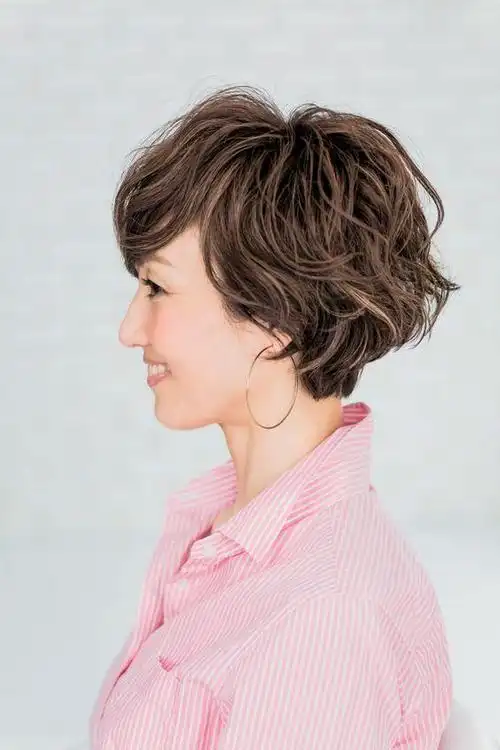 女人过了40岁,看看这三种短发,时尚显年轻|发型|脸型|纹理烫_网易订阅