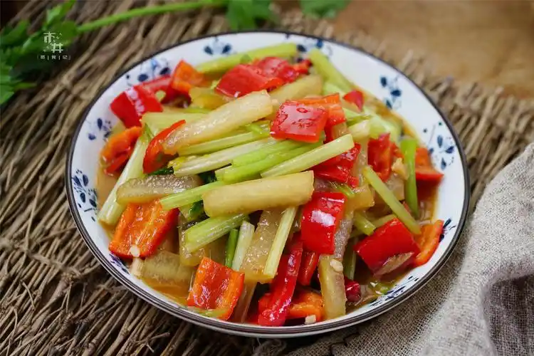 原创春节家里来客人8道巧搭配的素菜小炒照着做待客不发愁