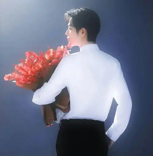 微信头像是肖战啊