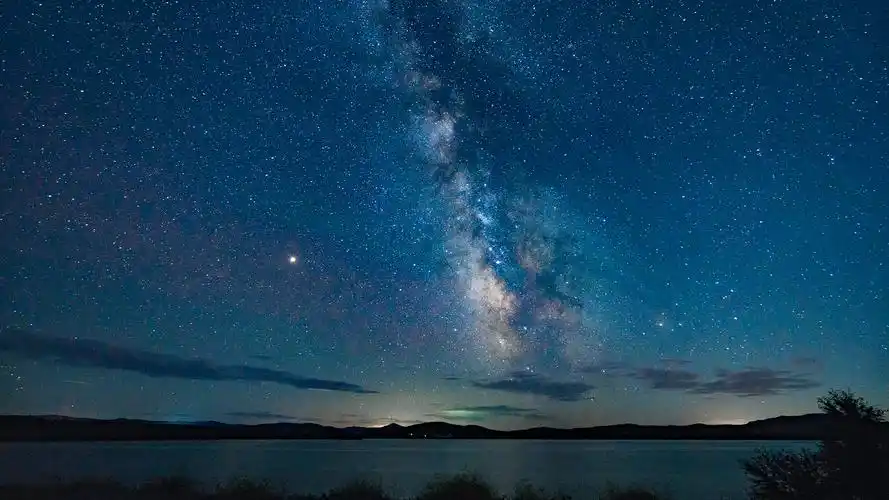 壁纸windows聚焦锁屏壁纸二