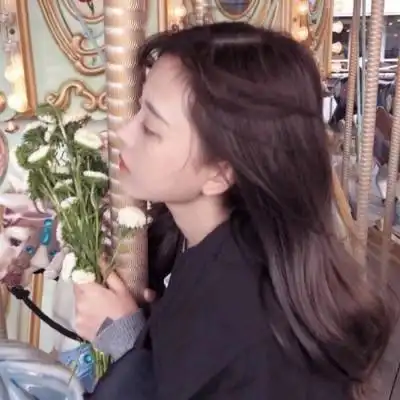 伤感高冷女头侧脸头像,女生头像图片-回车桌面