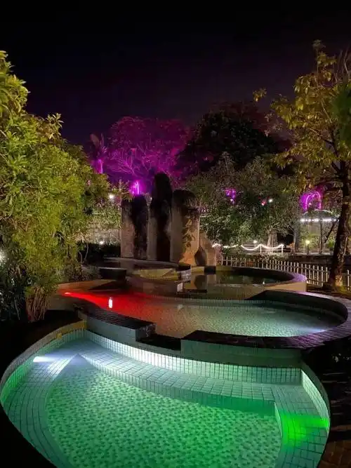 1111元抢汕头市莲花山温泉度假村2大2小套票