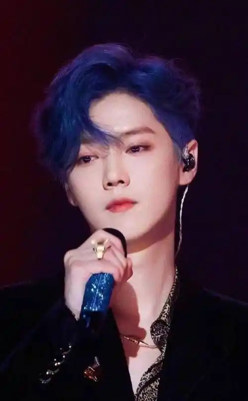 男明星蓝色发系,越看越高级,谁让你一眼沦陷了?_头发_造型_网友