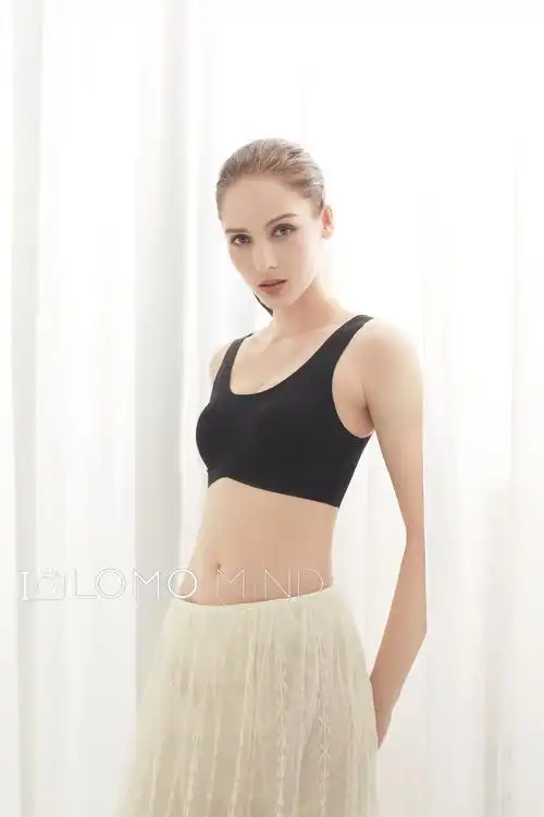 无痕内衣拍摄图|摄影|产品|鲁西西_cici - 原创作品 - 站酷 (zcool)