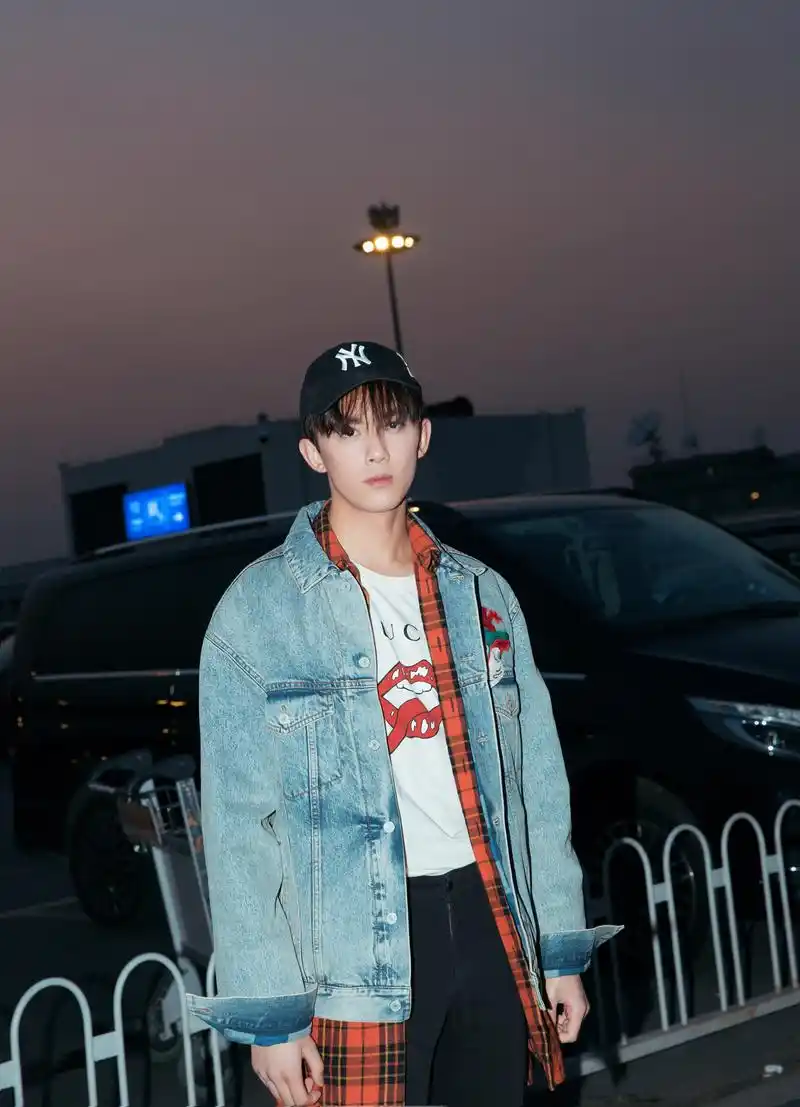 多元魅力,尽情拥抱更多种时尚可能,今天,只管享受这场美学盛宴吴磊