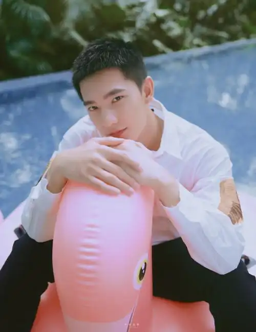 杨洋#寸头短发造型