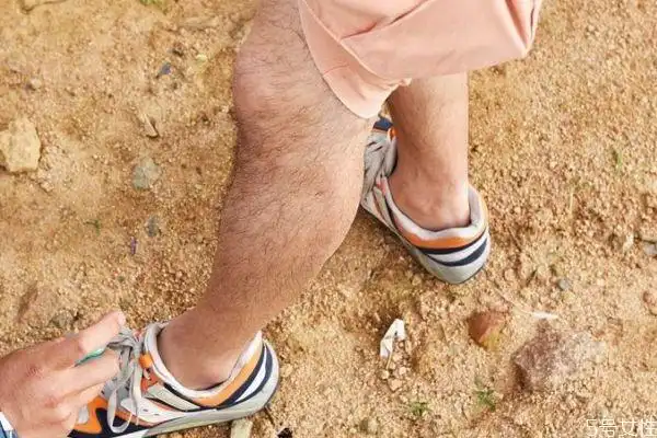 腿毛会越刮越多吗 如何刮腿毛