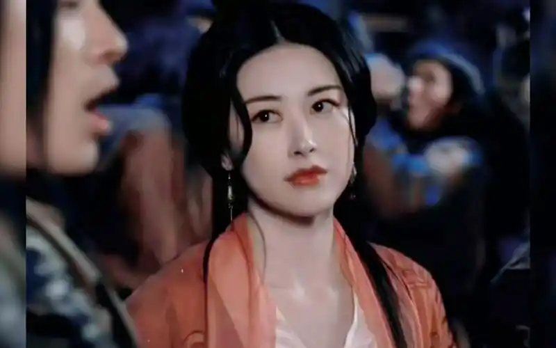 朱珠这种美而自知的自信,气质是由内而外散发出来的 朱珠 朱珠古装