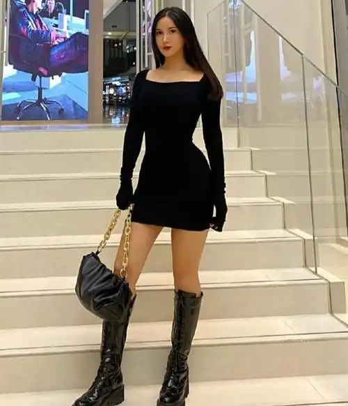 美臀小姐姐高颜值s型曲线身材又性感又美丽让人心动不已