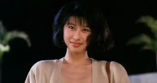 剧中饰演周润发的最爱的人,后来再次与周润发合作《	喋血双雄	》再次