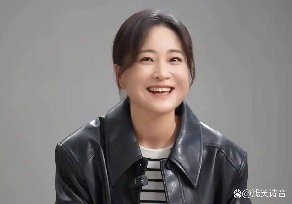 发文集龍卡瓜分百万现金#贾玲瘦身成功,激励无数人  贾玲,这个名字