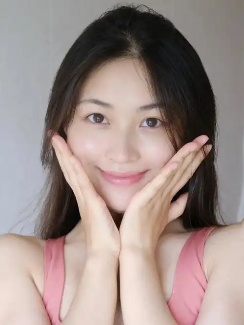 美白功课分享素颜的底气来源于透白肌肤