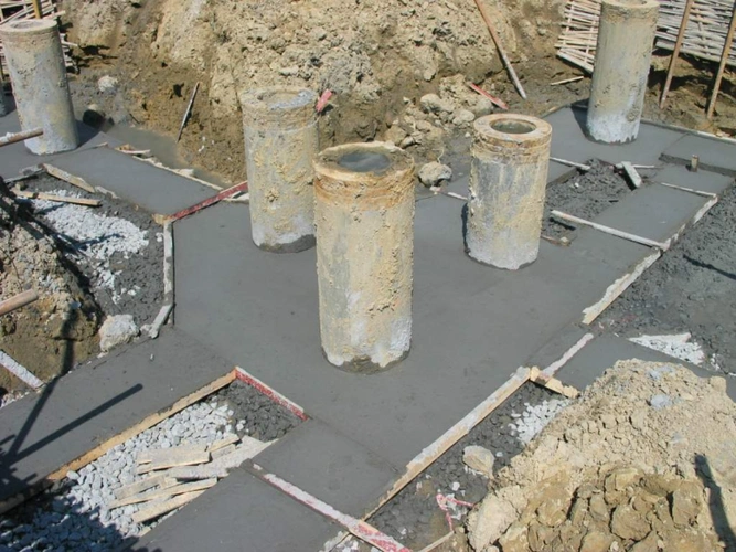 预制桩,灌注桩,地下连续墙基础的施工