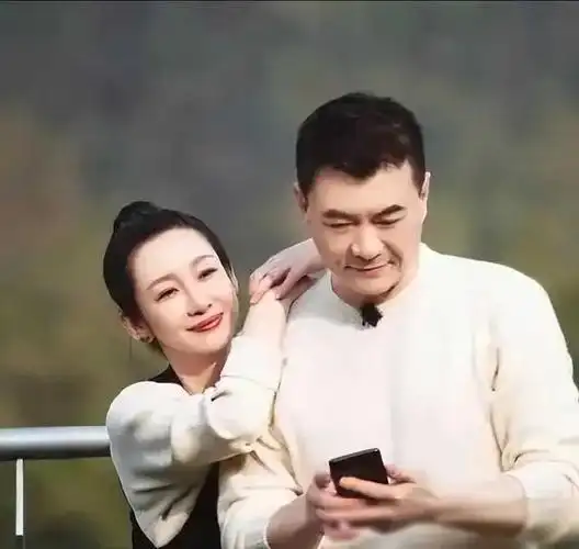 王新军与秦海璐巨婴症儿子现已9岁