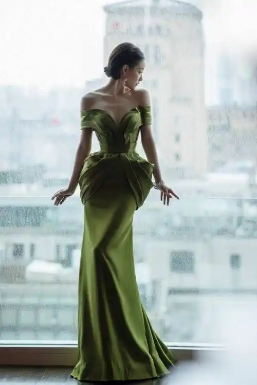 33岁倪妮晒紧身衣运动照!