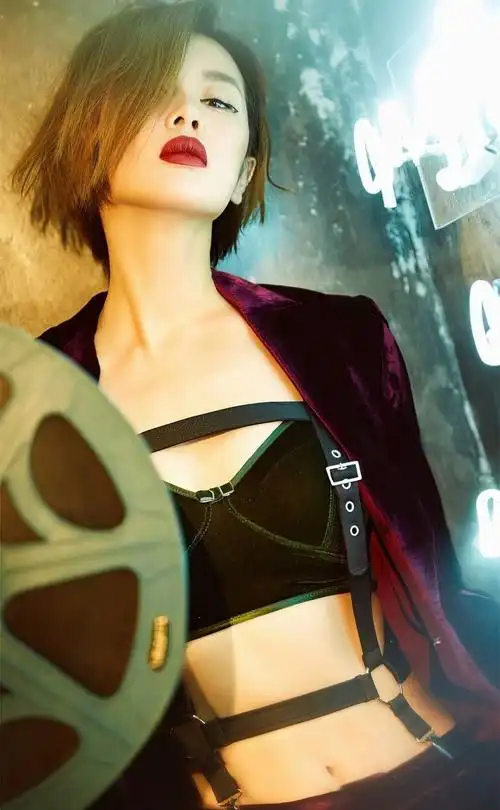 余男粉嫩佳人明艳写真,楚楚动人!_高清图集_新浪网