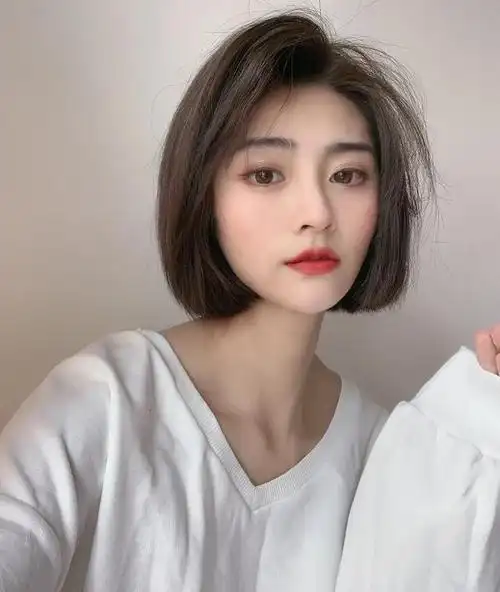 女短发发型图片大全2022减龄(4款短发显脸小又减龄)-风水人