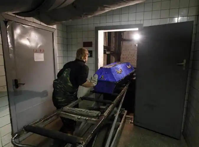 细说美女死刑犯毕丽梅,2005年枪决后火葬场"死而复生",法警二次行刑