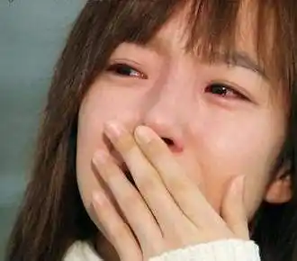 当女人掉眼泪时,男人这三种表现,一眼就能看出来她爱不爱你_腾讯新闻