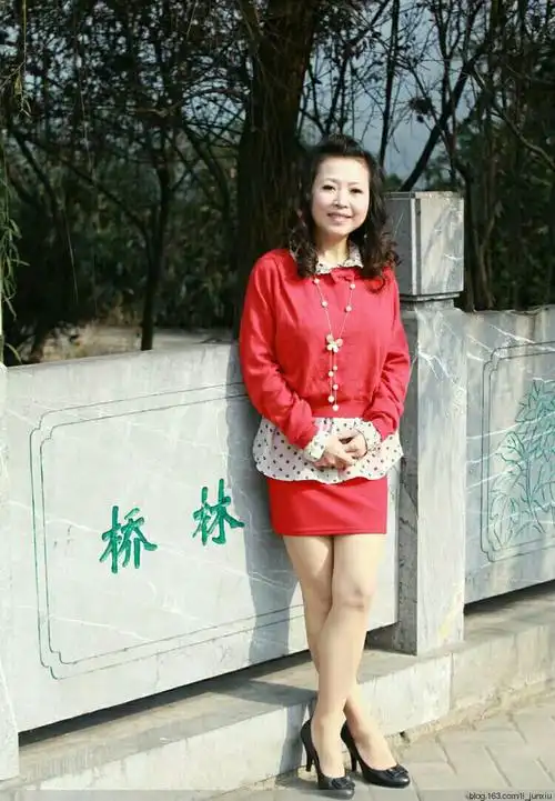 美友山茱萸相册四-暮色苍松