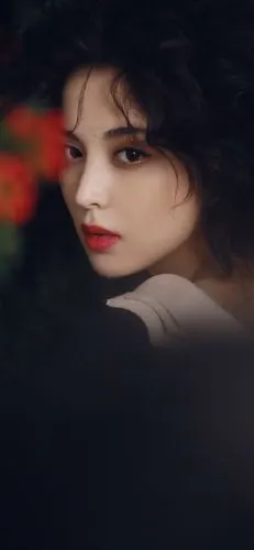 古力娜扎冷艳黑色系写真