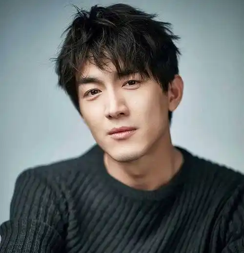 最帅的12位中国年轻男演员_明星_公益_网友