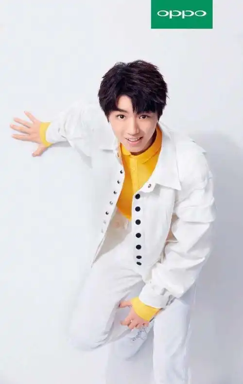 王俊凯资源多到手软,易烊千玺王源比不上?网友:各有各的优势