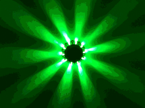 闺蜜实在是受不了这压抑的灯光,跟我诉苦婚房的灯