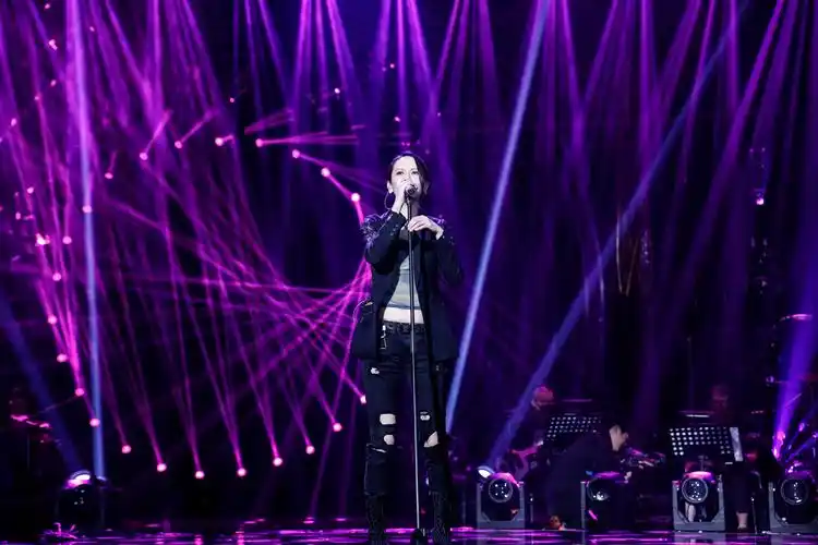 《歌手》2019杨乃文重磅补位战火再燃 齐豫舞台首转型轻快开唱