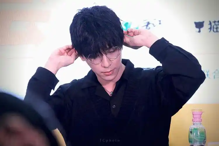 景向谁依真好帅好可爱声音真好听一cv给我景建一个不断更新的帅气集中