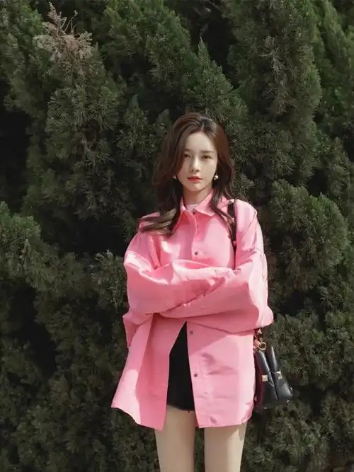 沈梦辰同款衬衫女粉色宽松上衣2021外套长q袖新款明星设计感风衬