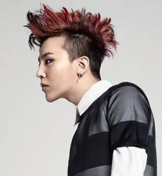 韩星权志龙酷炫发型 挑战莫西干染发