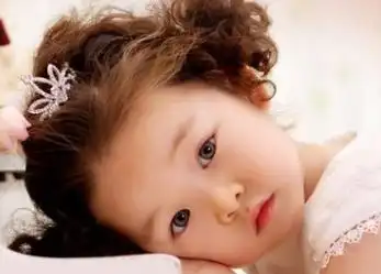 1岁半女宝宝剪什么发型一岁半女宝宝发型修剪