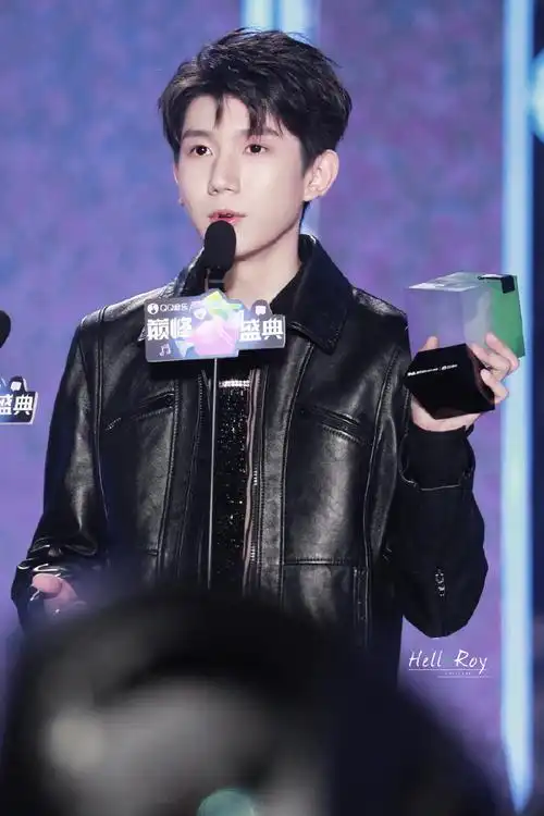 王源超话#王源绿海#@tfboys-王源  09期待狂欢继续95