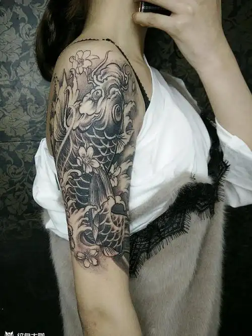 锦鲤_纹身图案手稿图片_水森林的纹身作品集