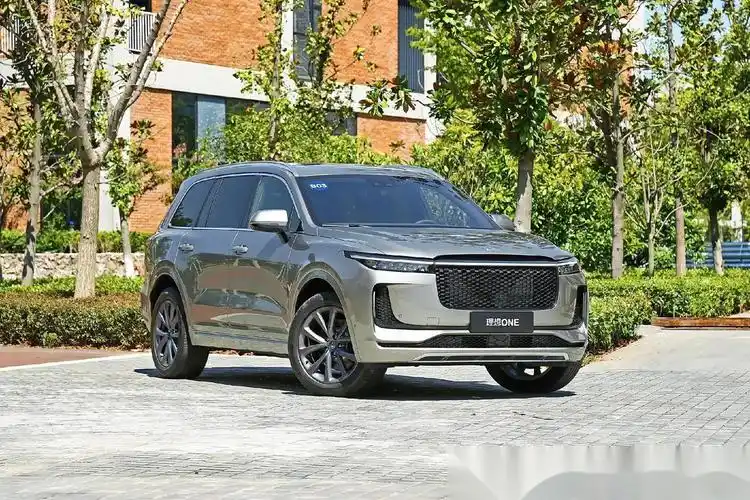 (十) 理想one是理想汽车2018年10月推出的智能电动中大型suv,理想汽车