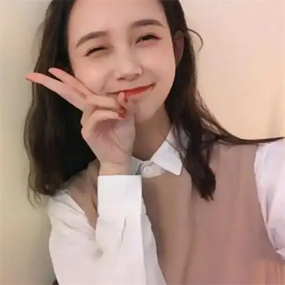 好看女生头像阳光可爱最喜欢剪刀手的美女