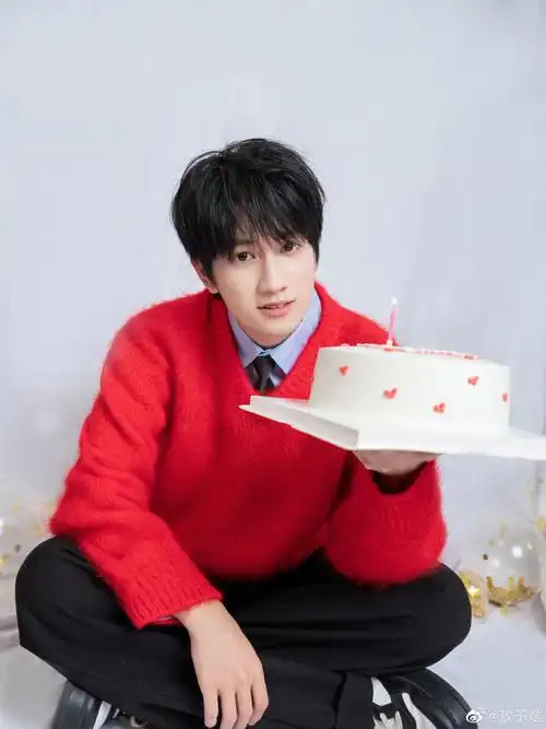 祝敖子逸生日快乐,新的一岁继续做有趣的小孩