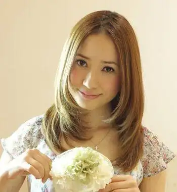 中长直发梨花头发型