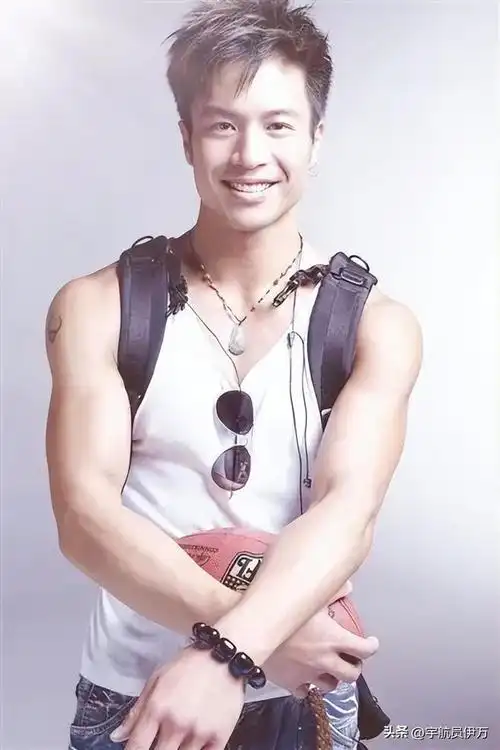 安志杰:是李玟和谢婷婷的前男友,长得帅演技好,却戏红人不红