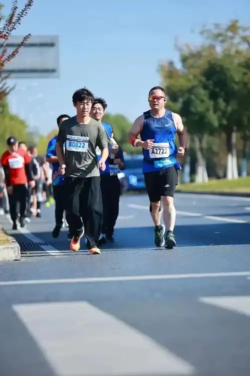 2023合肥马拉松赛 ,比赛现场 ,都在努力奔跑 . - 抖音