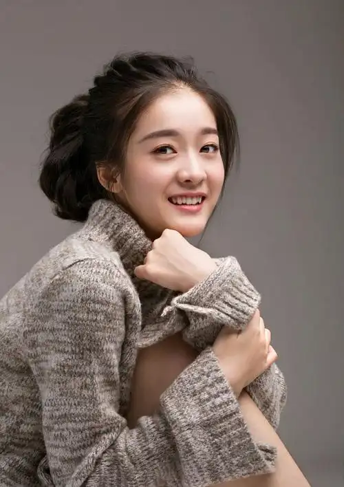 长虎牙的人,天然萌!_牙齿