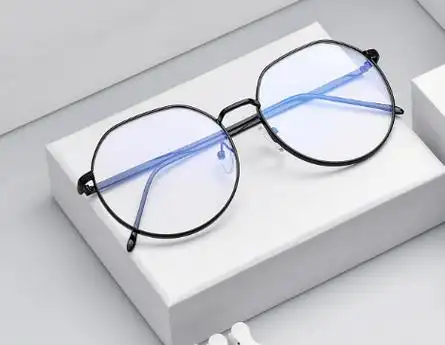 追随时尚潮流各类时尚眼镜类型