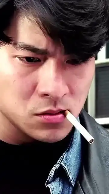 刘德华90年代演绎很多深情浪子的角色,抽烟耍帅无敌的华仔!