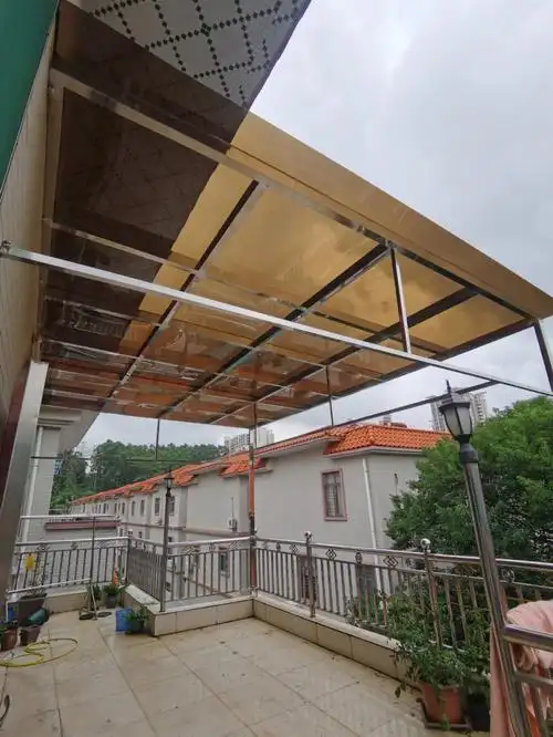东莞耐力板雨棚定制玻璃雨棚